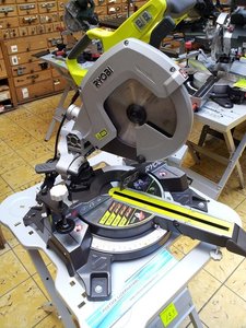 Ryobi EMS 254L afkortzaagmachine  